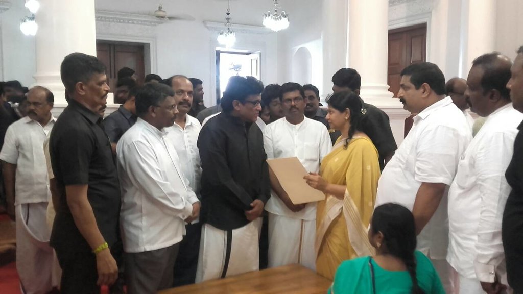 மனோ